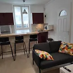 Beau F3 Proche Hopital Central, Thermal * Νανσύ