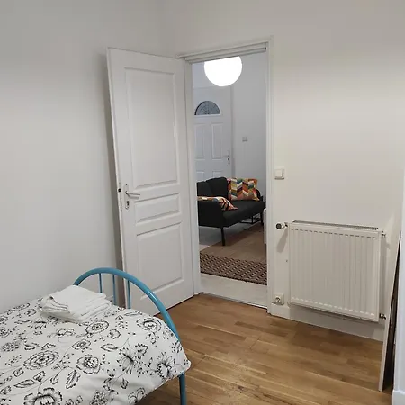 Beau F3 Proche Hopital Central, Thermal Apartment *