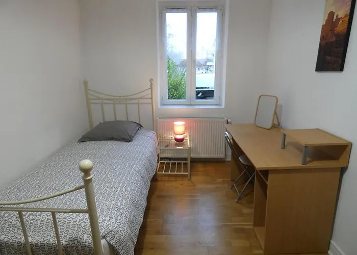 Апартаменты Beau F3 Proche Hopital Central, Thermal Нанси