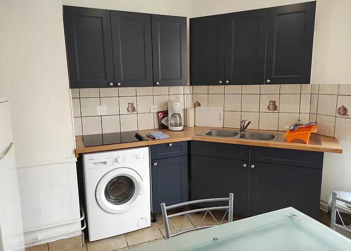 Beau F3 Proche Hopital Central, Thermal *