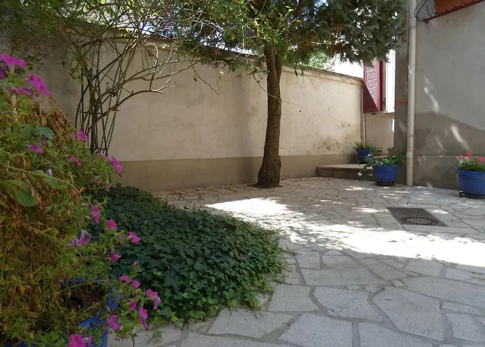 Beau F3 Proche Hopital Central, Thermal Апартаменты Нанси